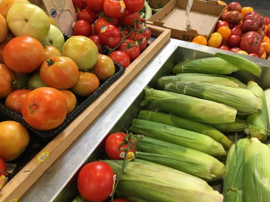 Photo of corn, tomatoes