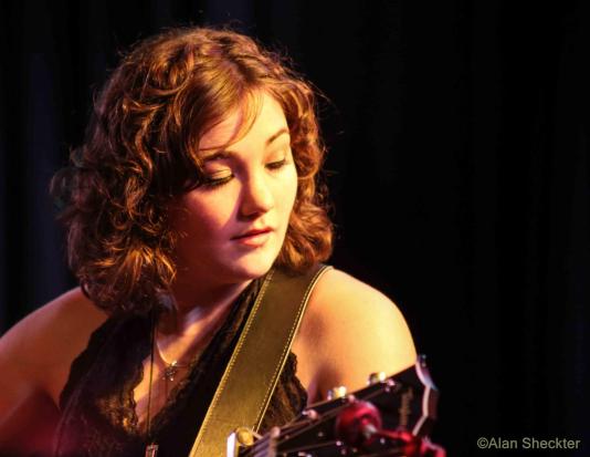 Hannah Jane Kile, listening lyrics, pieter pastoor, KDRT, music, interviews, pastoor