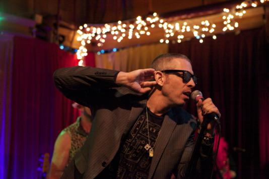 Live in the loam, listening lyrics, kdrt, hans overreach, pieter pastoor,
