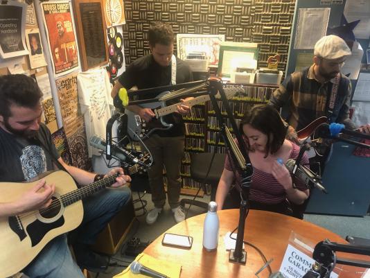 the Loose Threads, Blues, Americana, Blues, acoustic, community radio, KDRT, Listening Lyrics, Pieter Pastoor