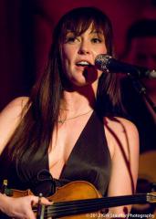 amanda shires, dead wax, jesse deere, Amanda Shires in the KDRT studio